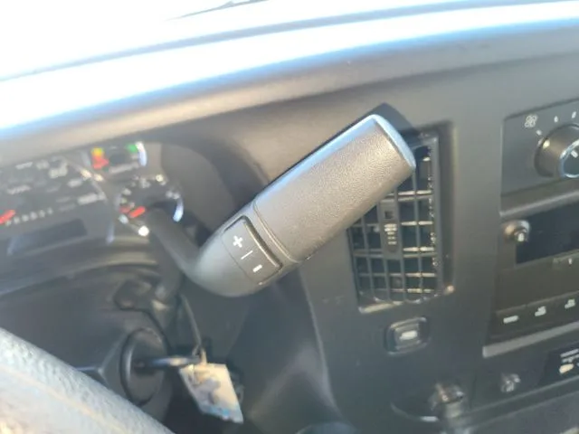 Chevrolet Express photo 31