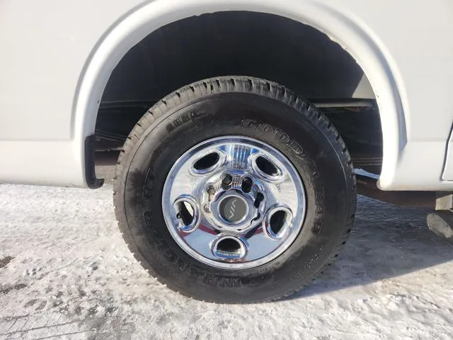Chevrolet Express photo 15
