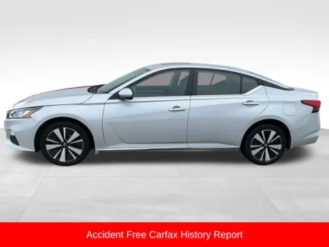 More photos of 2022 Nissan Altima 2.5 SV at Nyhus Family Sales, MN
