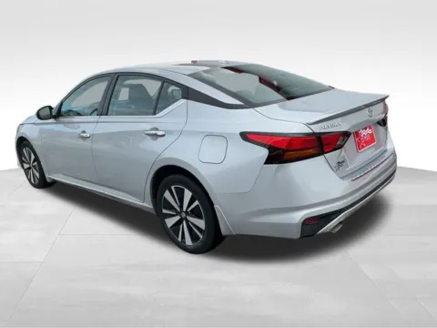 More photos of 2022 Nissan Altima 2.5 SV at Nyhus Family Sales, MN