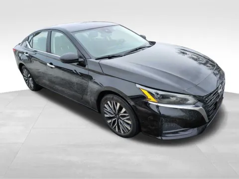 More photos of 2025 Nissan Altima 2.5 SV at Nyhus Family Sales, MN