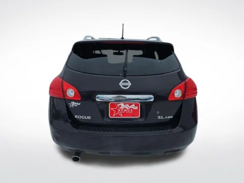 More photos of 2012 Nissan Rogue SL at Nyhus Family Sales, MN