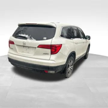 More photos of 2017 Honda Pilot EX-L at Nyhus Family Sales, MN