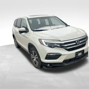 More photos of 2017 Honda Pilot EX-L at Nyhus Family Sales, MN