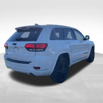 More photos of 2017 Jeep Grand Cherokee Altitude at Nyhus Family Sales, MN