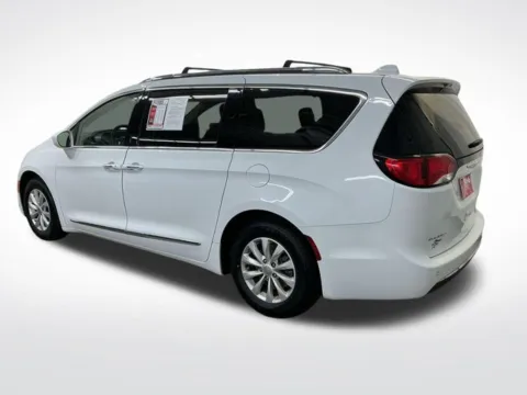 More photos of 2018 Chrysler Pacifica Touring L Plus at Nyhus Family Sales, MN