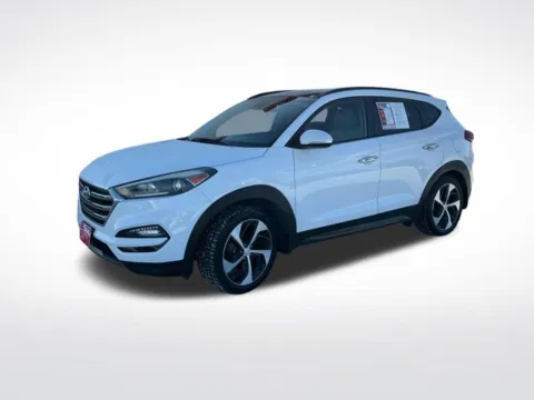 White 2016 Hyundai Tucson Limited for sale in Perham, MN