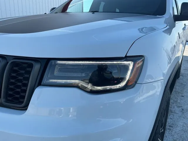 Jeep Grand Cherokee photo 19