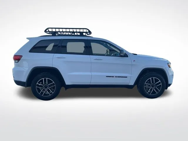 Jeep Grand Cherokee photo 10