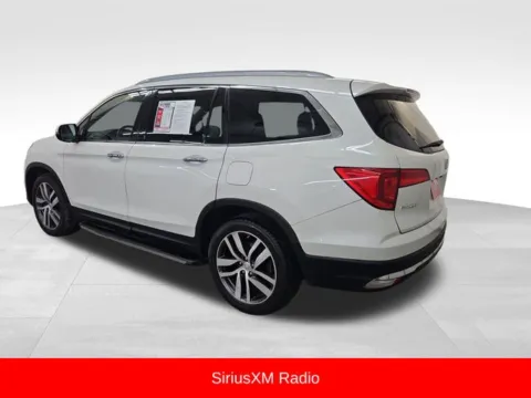 More photos of 2016 Honda Pilot Touring at Nyhus Family Sales, MN