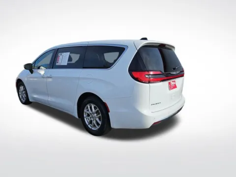 More photos of 2023 Chrysler Pacifica Touring L at Nyhus Family Sales, MN