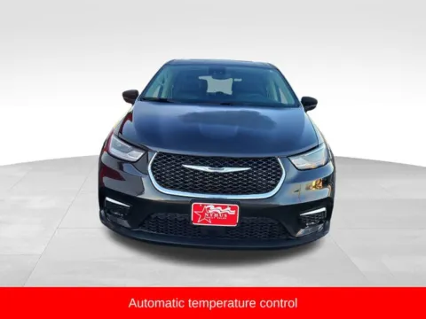 More photos of 2023 Chrysler Pacifica Touring L at Nyhus Family Sales, MN