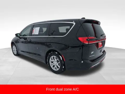 More photos of 2025 Chrysler Pacifica Select at Nyhus Family Sales, MN