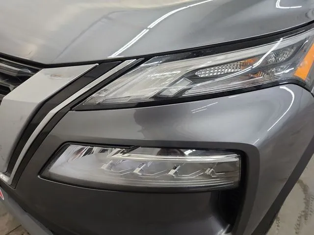Nissan Rogue photo 18