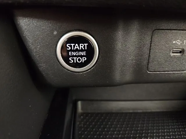 Nissan Rogue photo 48