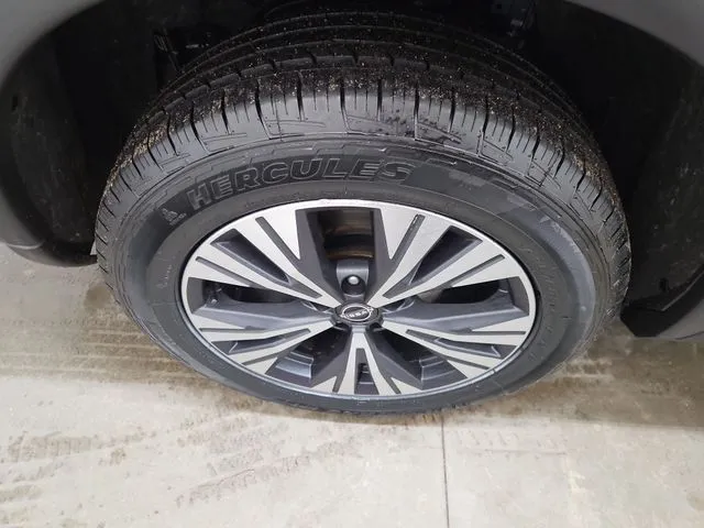 Nissan Rogue photo 16