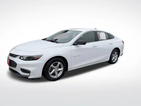 White 2018 Chevrolet Malibu LS for sale in Perham, MN