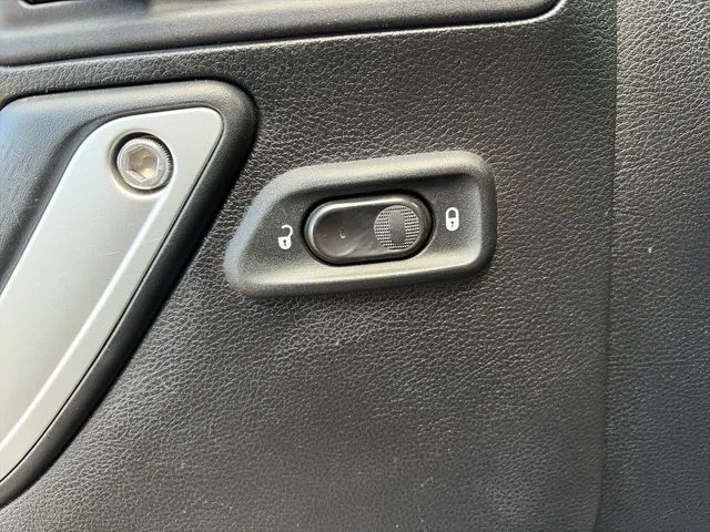 Jeep Wrangler photo 25