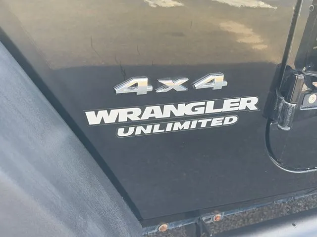 Jeep Wrangler photo 20