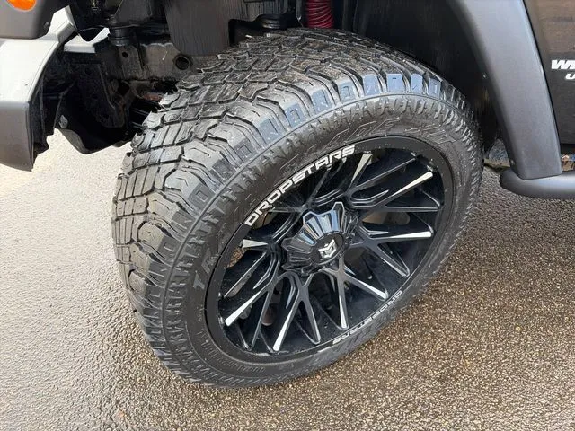 Jeep Wrangler photo 16