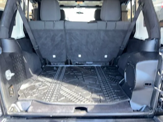 Jeep Wrangler photo 41
