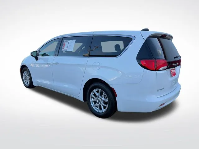 Chrysler Voyager photo 4