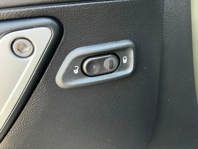 Jeep Wrangler photo 25