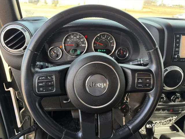 Jeep Wrangler photo 26