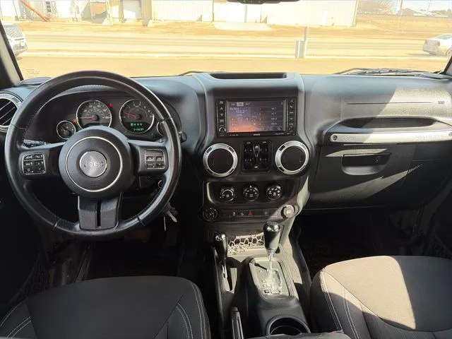 Jeep Wrangler photo 29