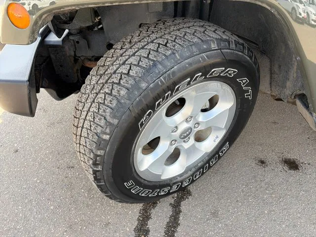 Jeep Wrangler photo 16