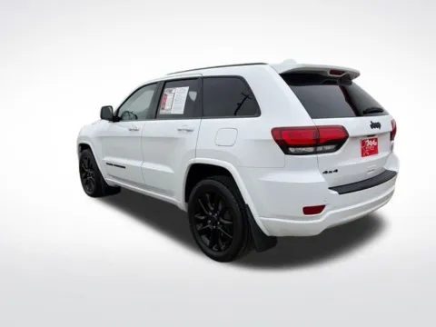 More photos of 2018 Jeep Grand Cherokee Altitude at Nyhus Family Sales, MN