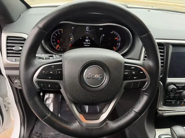 Jeep Grand Cherokee photo 29
