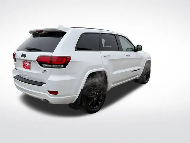Jeep Grand Cherokee photo 9