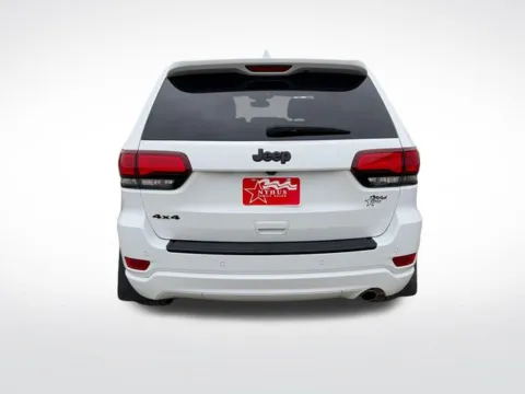 More photos of 2018 Jeep Grand Cherokee Altitude at Nyhus Family Sales, MN