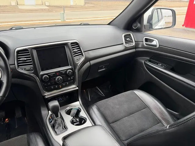 Jeep Grand Cherokee photo 34