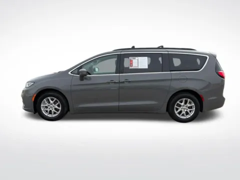 More photos of 2022 Chrysler Pacifica Touring L at Nyhus Family Sales, MN