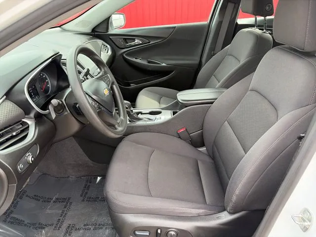 Chevrolet Malibu photo 21