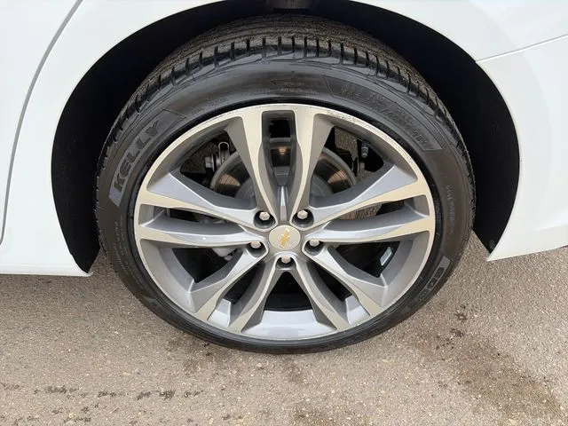 Chevrolet Malibu photo 14
