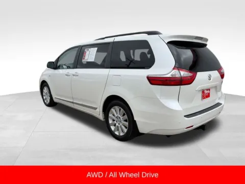 More photos of 2016 Toyota Sienna XLE at Nyhus Family Sales, MN