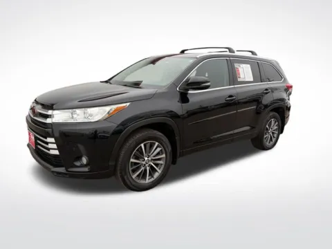 Black 2018 Toyota Highlander XLE for sale in Perham, MN