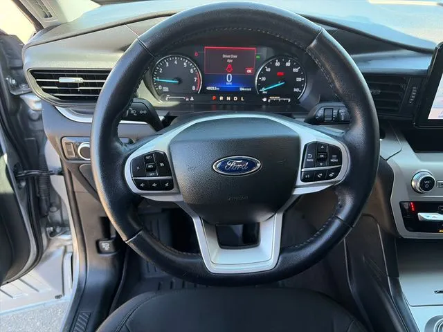 Ford Explorer photo 28