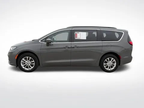 More photos of 2022 Chrysler Pacifica Touring at Nyhus Family Sales, MN