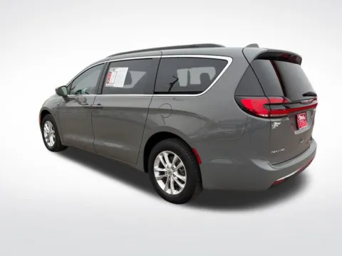More photos of 2022 Chrysler Pacifica Touring at Nyhus Family Sales, MN