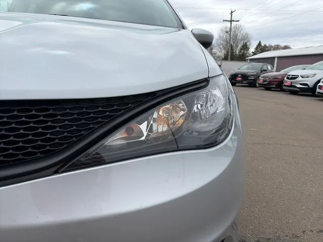 Chrysler Voyager photo 18