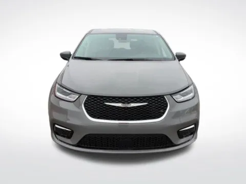 Photos of 2023 Chrysler Pacifica Touring L for sale in Perham, MN at Nyhus Family Sales