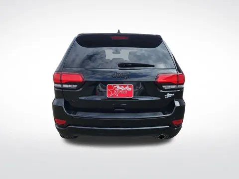 More photos of 2018 Jeep Grand Cherokee Altitude at Nyhus Family Sales, MN