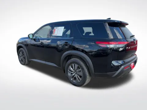 More photos of 2022 Nissan Pathfinder S at Nyhus Family Sales, MN