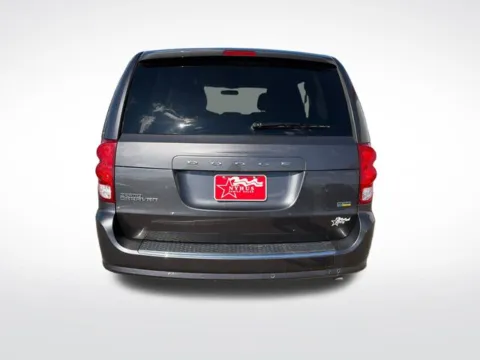 More photos of 2016 Dodge Grand Caravan SE at Nyhus Family Sales, MN