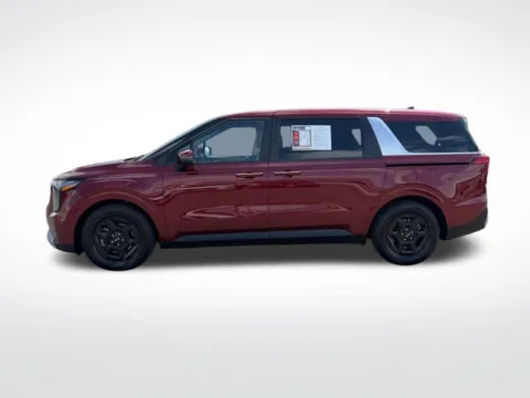 More photos of 2025 Kia Carnival LXS at Nyhus Family Sales, MN
