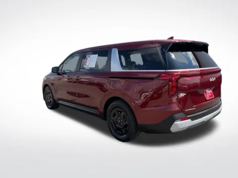 More photos of 2025 Kia Carnival LXS at Nyhus Family Sales, MN